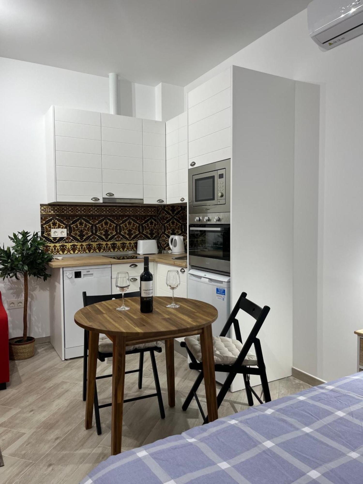 Malasana 51, New Art Apartment, Breakfast Included, Historic Center, Quite Neighborhood, Ml Málaga Eksteriør billede